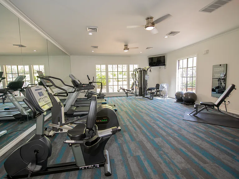 Arbors of Pleasant Valley Apts — Photo 7