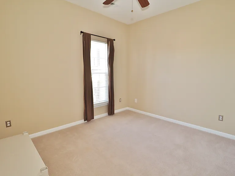 6860 Lakecrest Ct — Photo 15