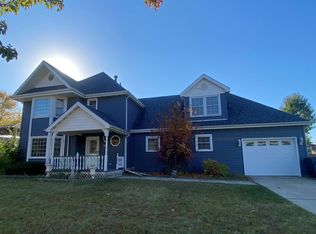 711 Wirtz Rd, Crown Point, IN 46307