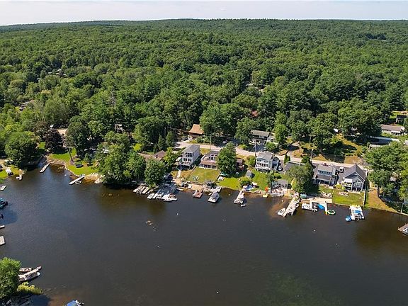 4th image of 103 Lake Dr