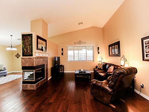 3rd image of 9215 E La Palma Dr