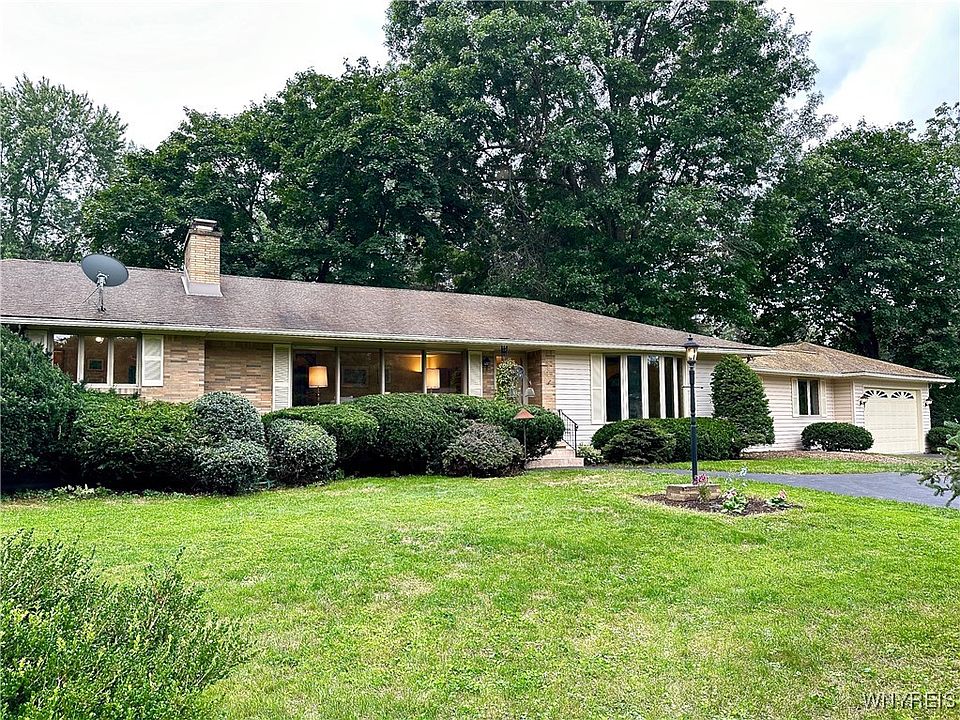 1st image of 484 Creekside Dr