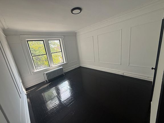 5th image of 486 Summer Ave #209
