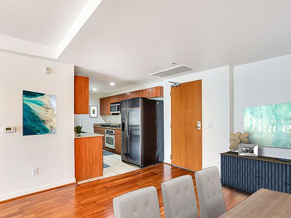 4th image of 1608 India St Unit 406