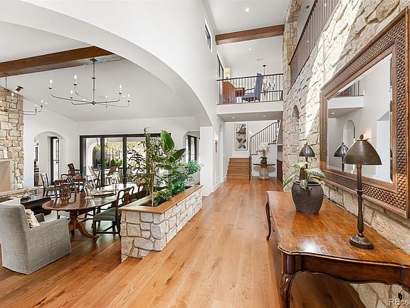 4th image of 2821 E Cedar Avenue #18