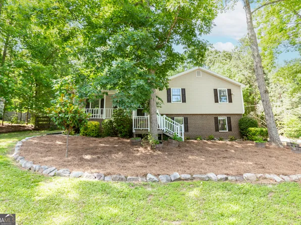 4261 Autumn Lake Dr, Buford, GA 30519