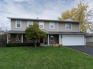 4065 Whispering Trails Dr, Hoffman Estates, IL 60192