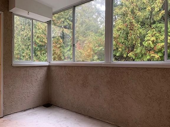 4th image of 1441 Garden Pl #219