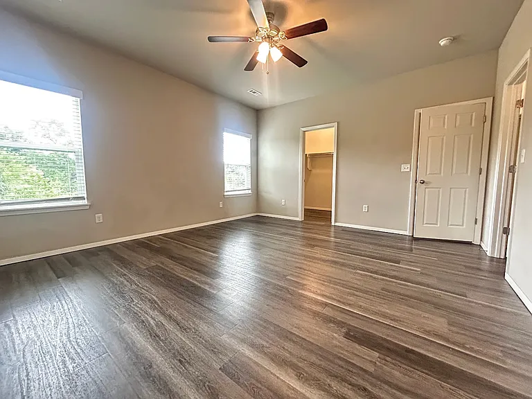 949 E Sparrow Cir — Photo 5