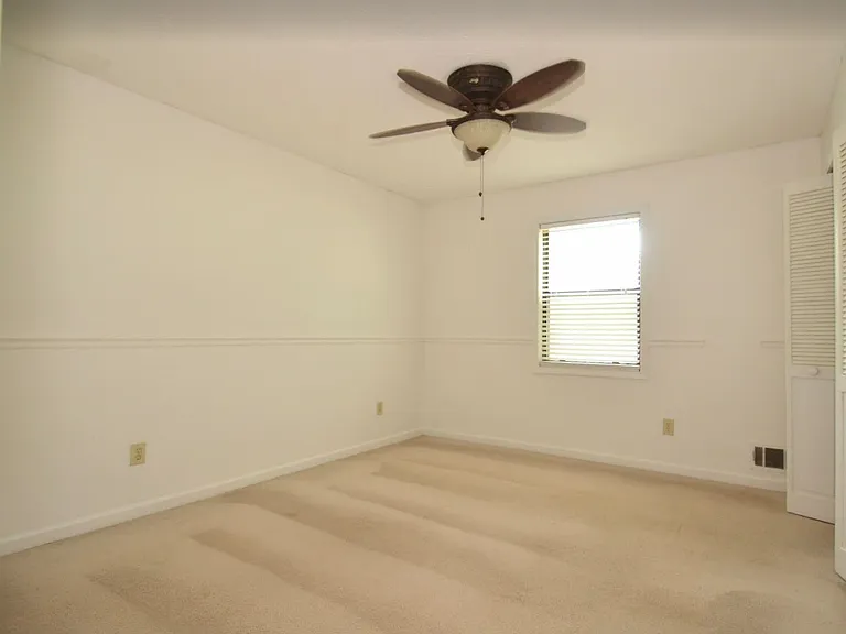 1495 Haynes Ct — Photo 6
