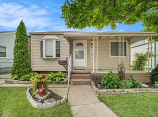 25144 Send St, Roseville, MI