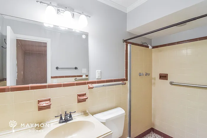 711 Forestdale Dr — Photo 8