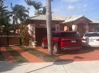 8899 NW 175th St, Hialeah, FL 33018