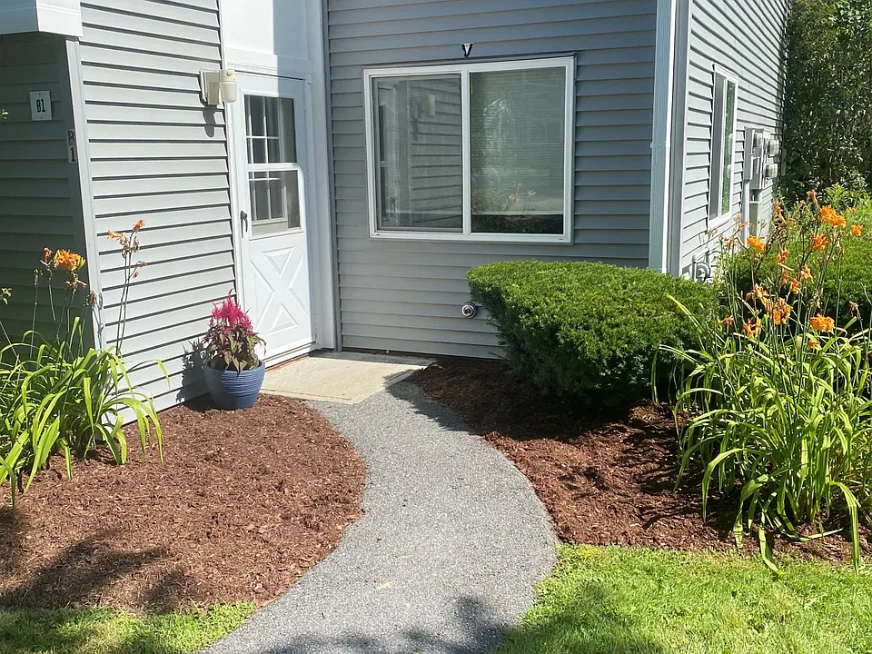 B1 Grandview Dr #B1