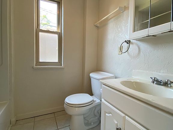 5th image of 521 Isabella St #134