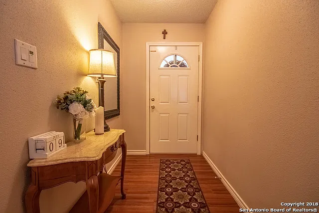3 bed, 1243 sqft, $1,550 — Photo 3