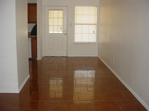 5th image of 2543 Sarita Ct