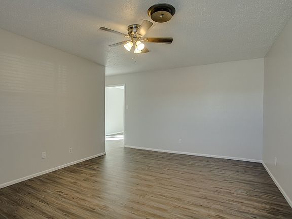 3rd image of 5419 46th St