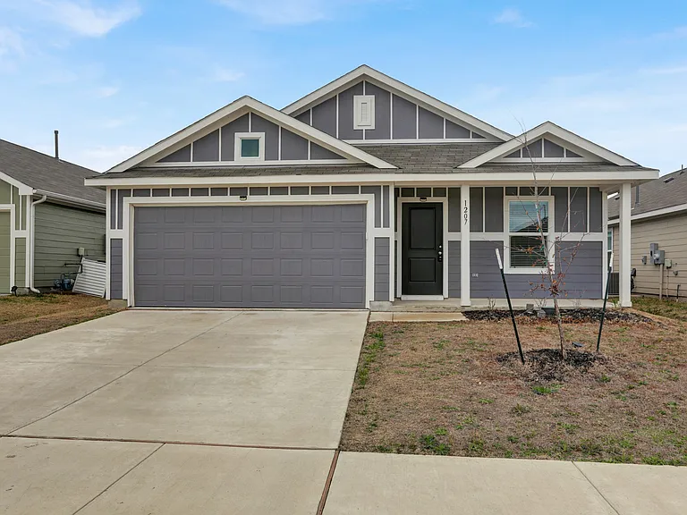 1207 Tallow Trl — Photo 2