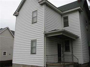 2nd image of 303 College Ave
