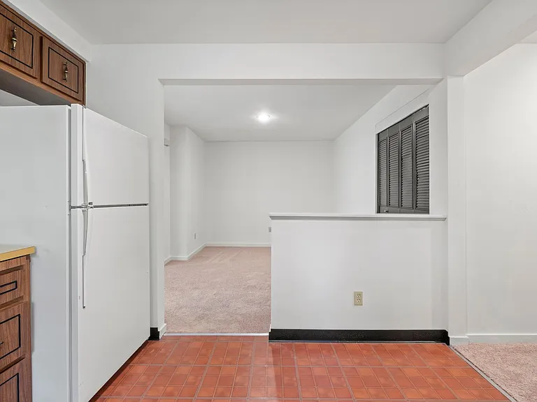129 Fountain St #D — Photo 14