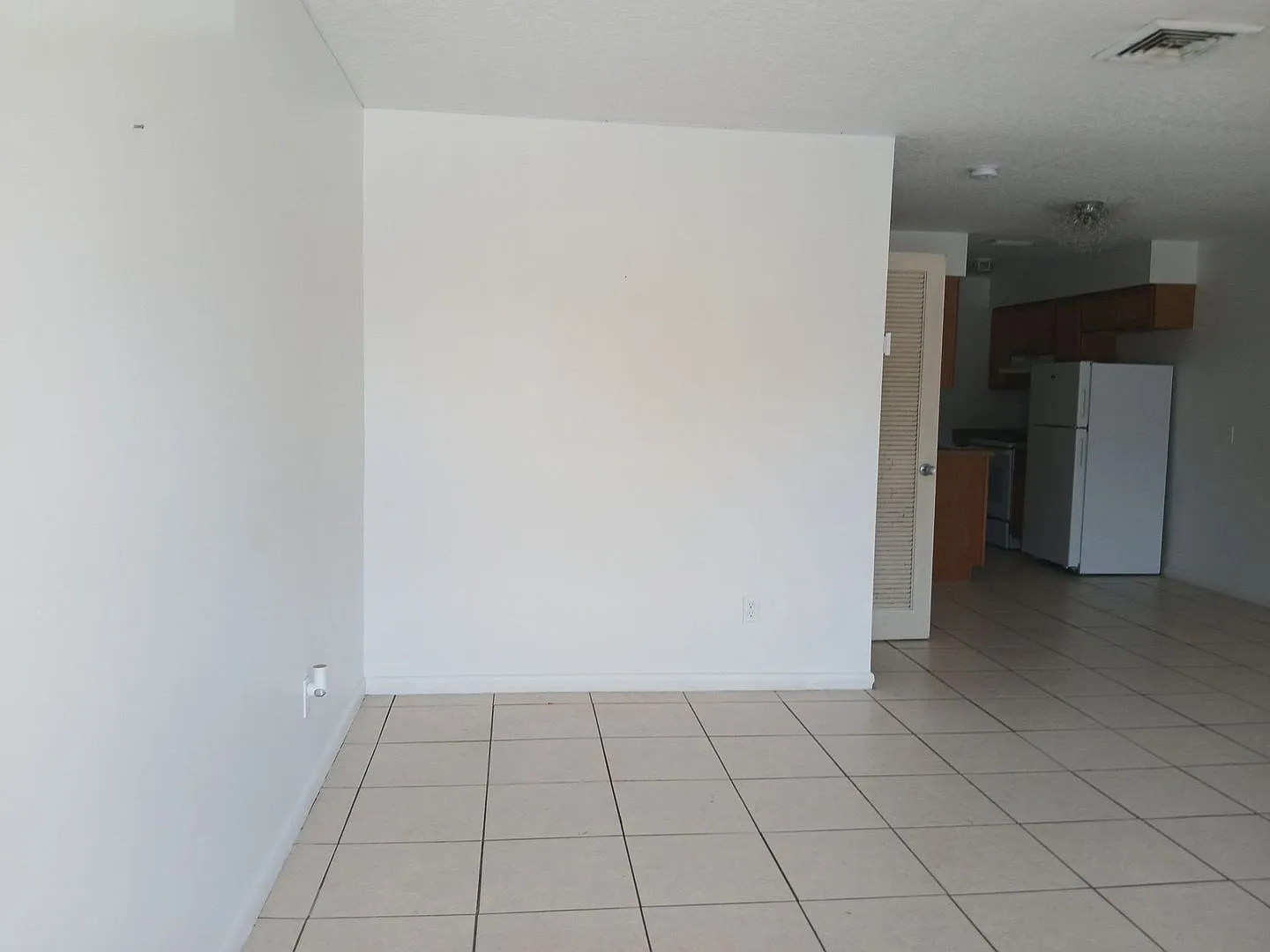 1360 Carlton Ct. — Photo 3