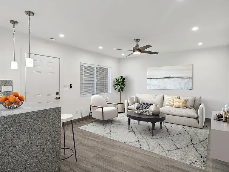 Palm Terrace Apartments — Photo 4