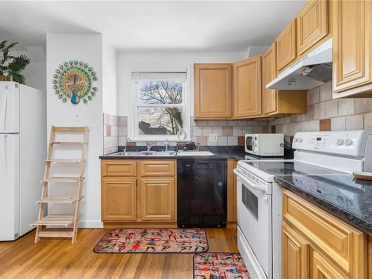56 Doyle Ave #2 — Photo 3