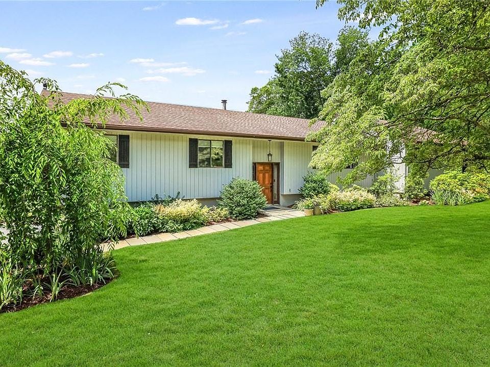 1st image of 27 Logan Ln