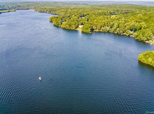 306 Old Colchester Rd #163, Salem, CT 06420