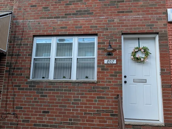 807 McClellan St, Philadelphia, PA 19148