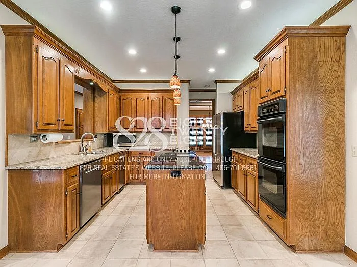3723 Barwick Ct — Photo 41