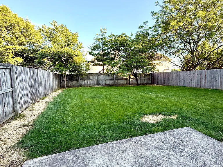 500 Wellington Gardens Dr — Photo 48