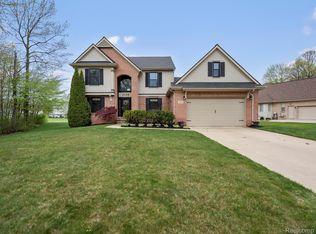 2608 Campbell Ct, Canton, MI 48188