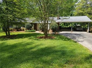 2923 Spencer St, Lenoir, NC 28645