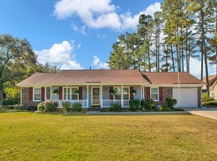 2288 Rivermeade Dr, Fayetteville, NC 28306