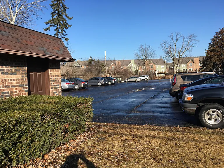 420 N Carter St — Photo 3
