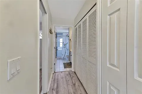 100 Palm Harbor Pkwy — Photo 30
