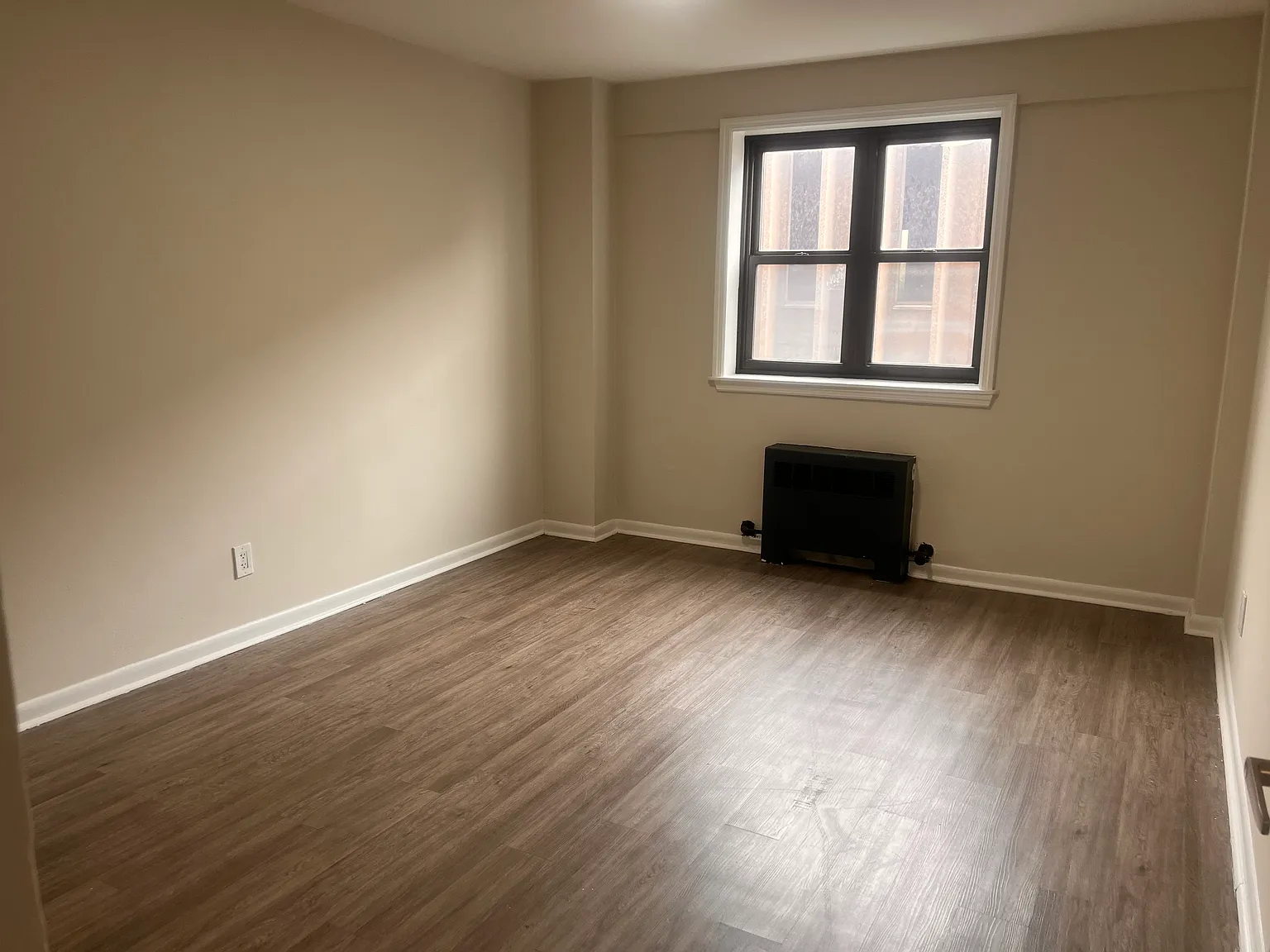 1 bed, 650 sqft, $1,750 — Photo 2