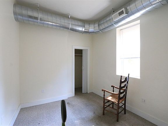 2nd image of 205B Highland Ave #2