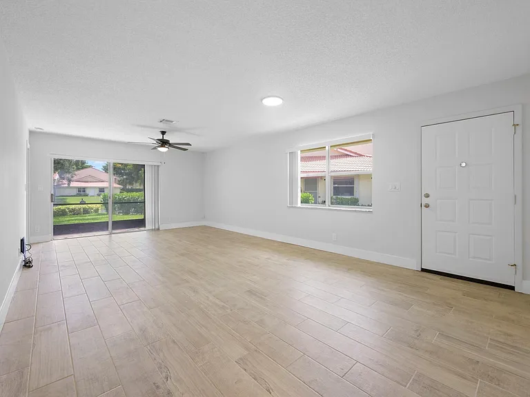 6371 Boca Cir — Photo 8