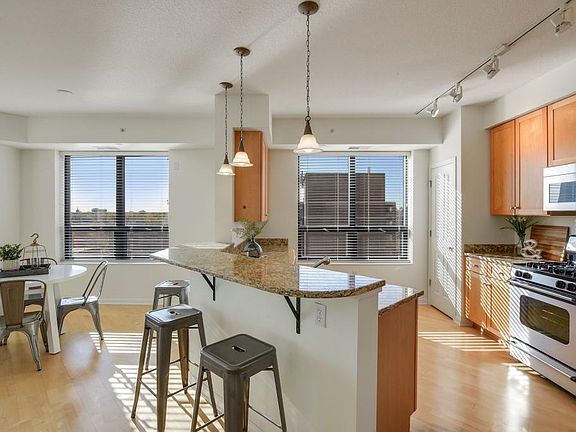 5th image of 500 E Grant St APT 611