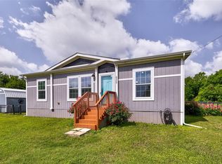 635 Well St, Lexington, TX 78947