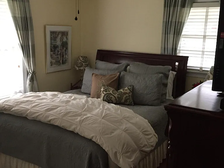 2741 Valvedere Dr NE — Photo 5