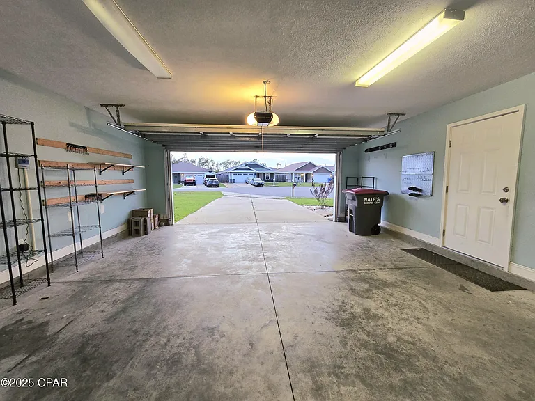 603 Diamonte Cir — Photo 35