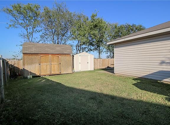 3rd image of 11940 Balliol Ln