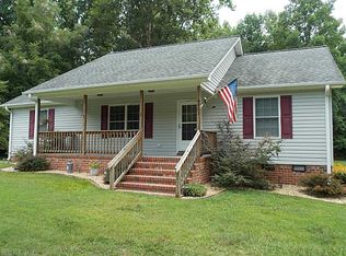 6902 Enfield Rd, Gloucester, VA 23061