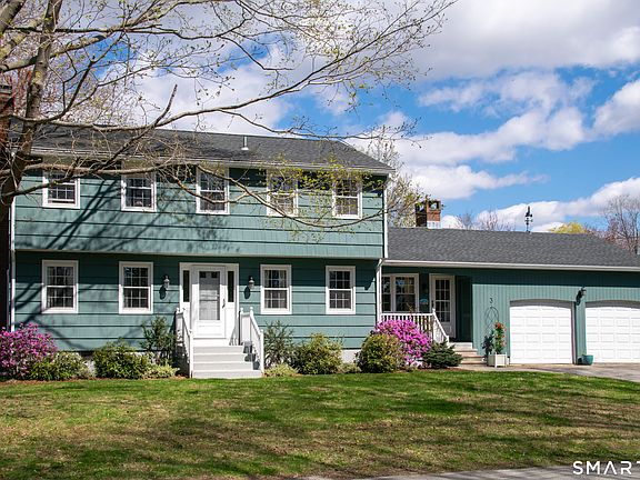 3rd image of 3 Deerfield Road