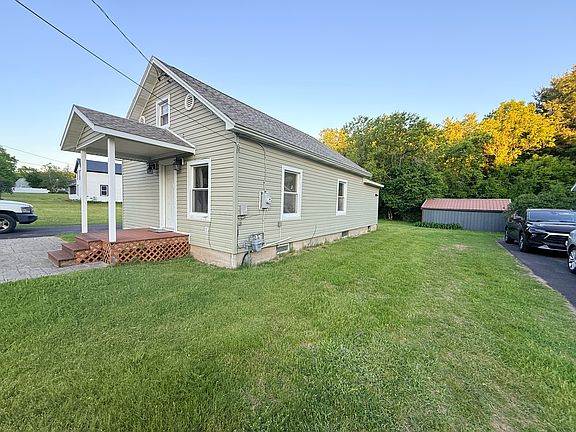 2nd image of 29512 Maple St