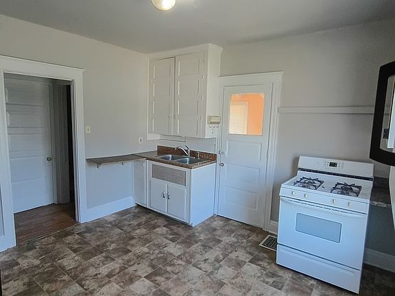 2nd image of 24 N Diamond St